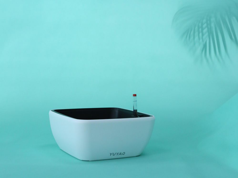INTELLIGENT FLOWER POT